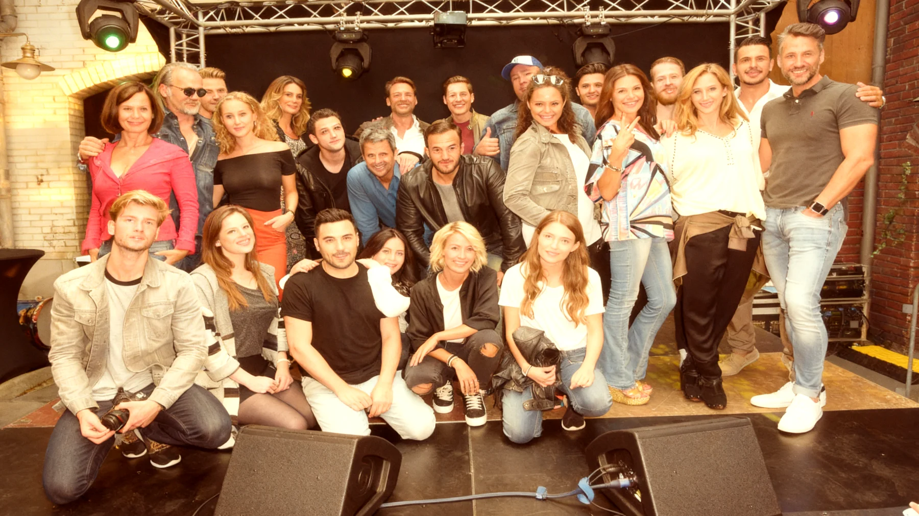 Unter uns2026-04-05T04:35:33.280Z"